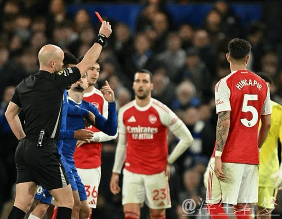 阿森纳1-1十人切尔西!5分领跑英超积分榜 梅里诺救主 凯塞多染红 阿森纳1-1十人切尔西!5分领跑英超积分榜 梅里诺救主 凯塞多染红