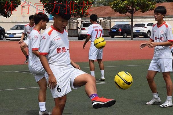 五人制足球进校园活动在即墨进行 重点对青少年足球动作进行规范